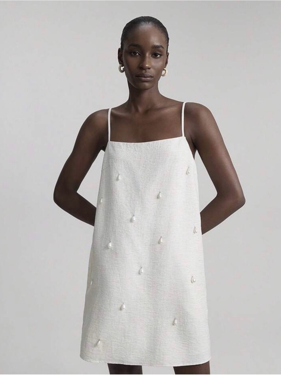 Dresses & Skirts - Pearl Teardrop Embellished Dress